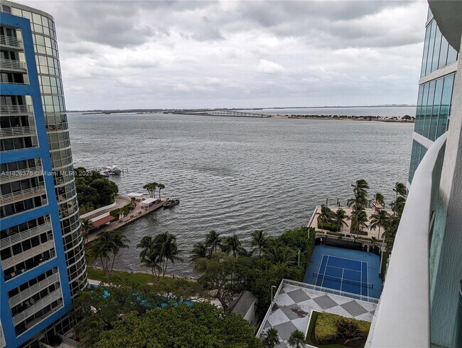 Building Photo - 2101 Brickell Ave