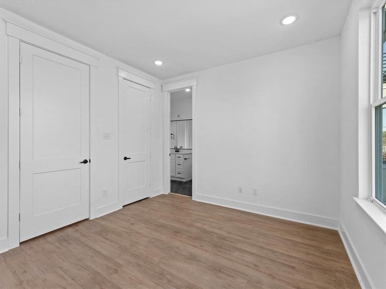 Building Photo - 4609 Terry St