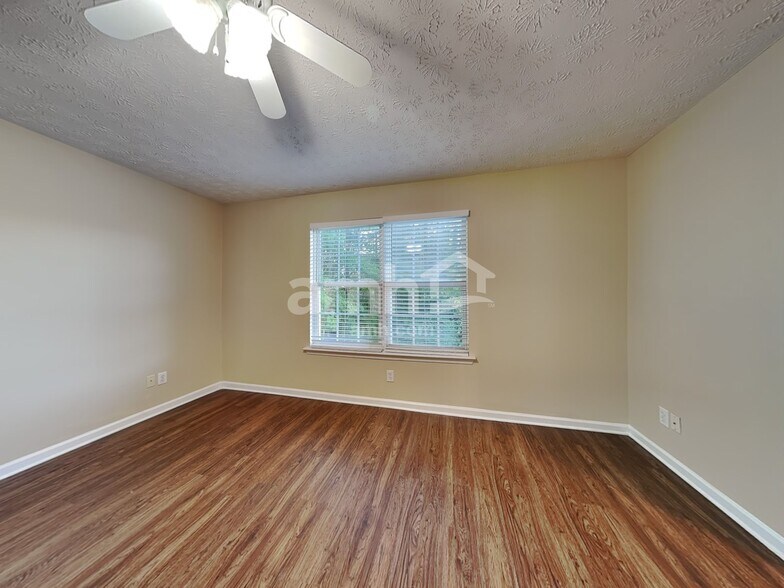 Building Photo - 836 Windcroft Cir NW