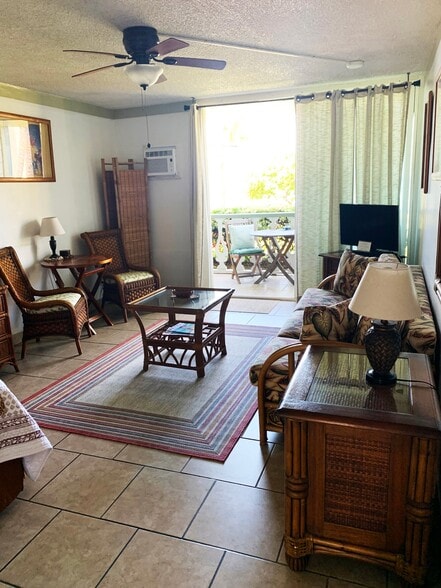 Building Photo - 75-5776-5776 Kuakini Hwy