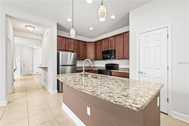 Building Photo - 8437 Nandina Dr