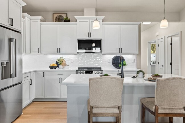 Building Photo - West Valley Luxury Townhome