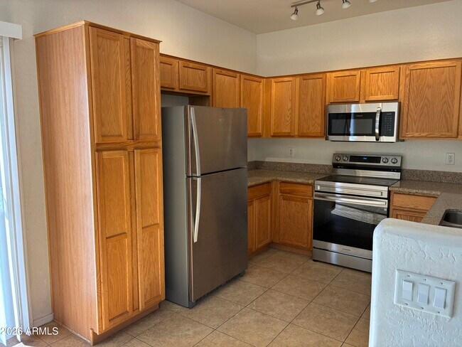 Building Photo - 15369 W Acapulco Ln