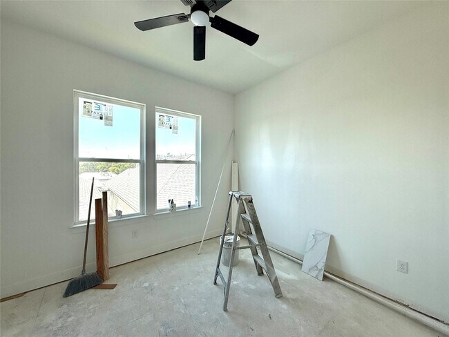 Building Photo - 9428 Campbell Rd