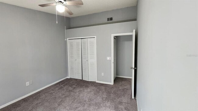 Building Photo - 5990 Braemar Pl