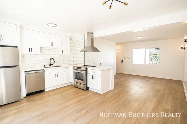 Building Photo - 1540 W 145th St