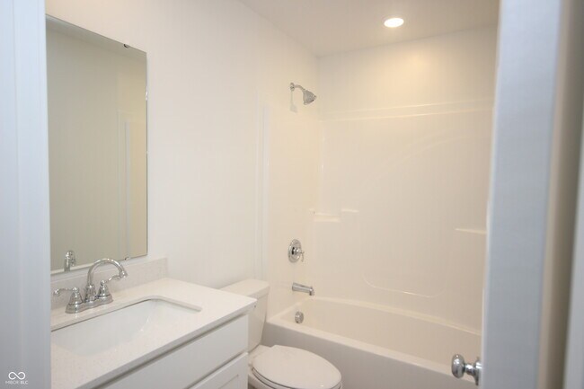 Building Photo - 7291 Standish Ln