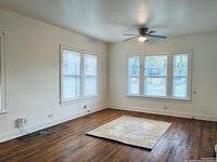 Building Photo - 1218 E Drexel Ave