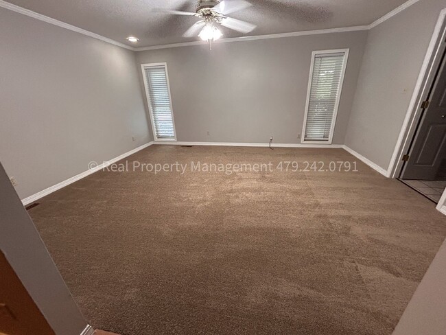 Building Photo - 11912 Rye Hill Rd S