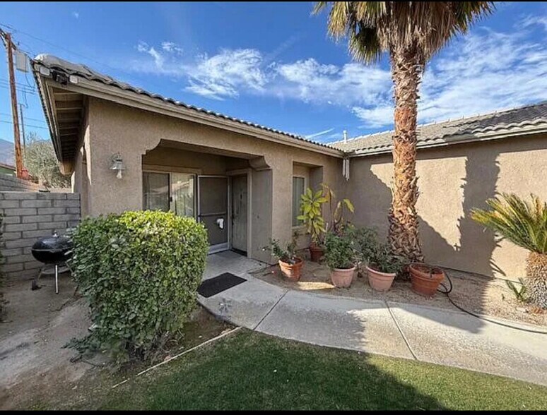 Primary Photo - 53275 Avenida Mendoza