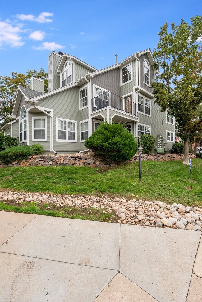 Building Photo - 6775 S Ivy St