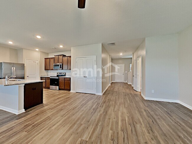 Building Photo - 4895 Bridle Path