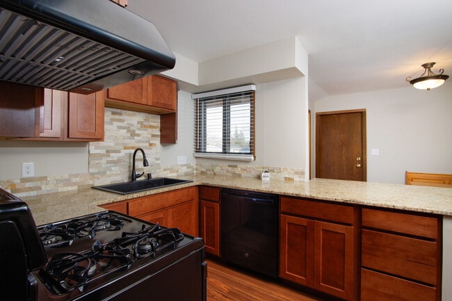 Building Photo - 7146 S 38th St