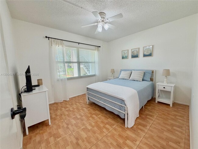 Building Photo - 1203 Bahama Bend