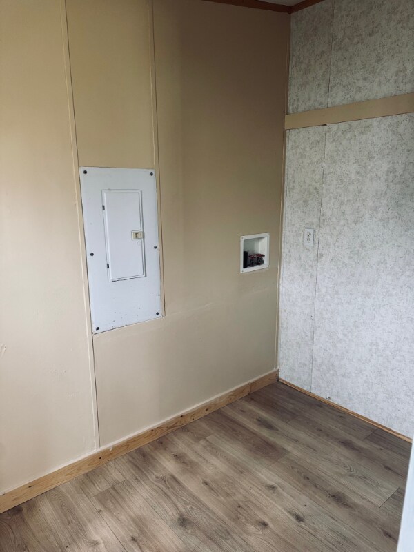 Building Photo - 6000 Clear Creek Rd