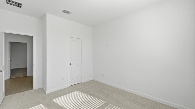 Building Photo - 2966 Cold Spring Dr