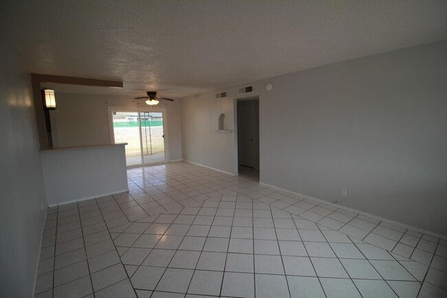 Building Photo - 5725 Waycross Ave