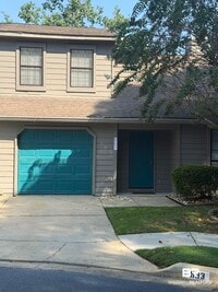 Building Photo - 389 Clubhouse Dr