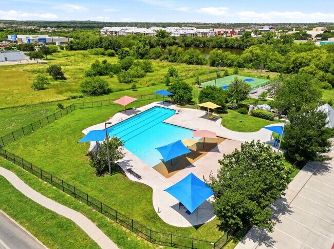Building Photo - 1114 Churing Dr