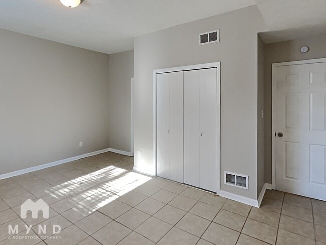 Building Photo - 2616 Fieldstone View Ln SE