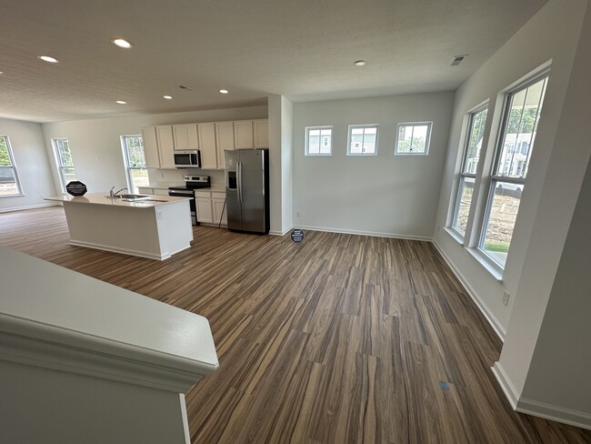 First floor dinning room - 340 Central State Blvd