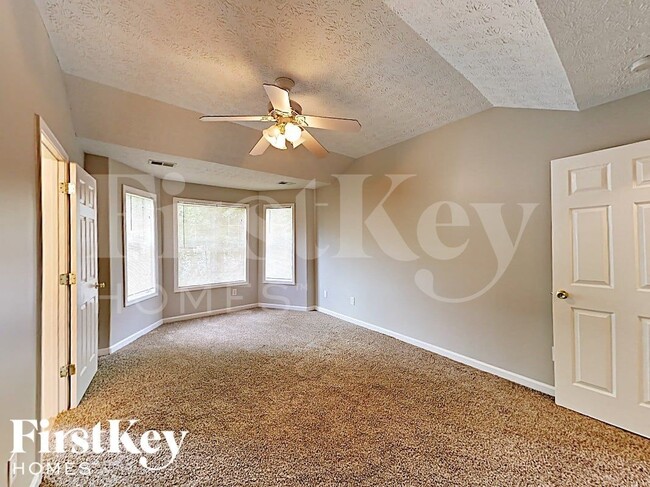 Building Photo - 328 Kellys Walk