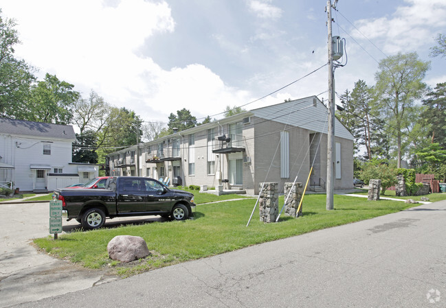 Building #2 - Pine Tree Apartments