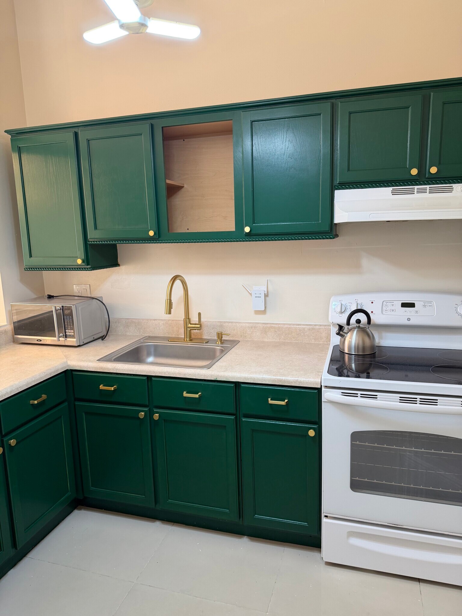 Building Photo - 3648 NW 83rd Ln