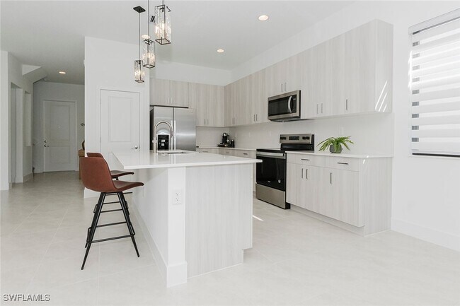 Building Photo - 5868 Agostino Way