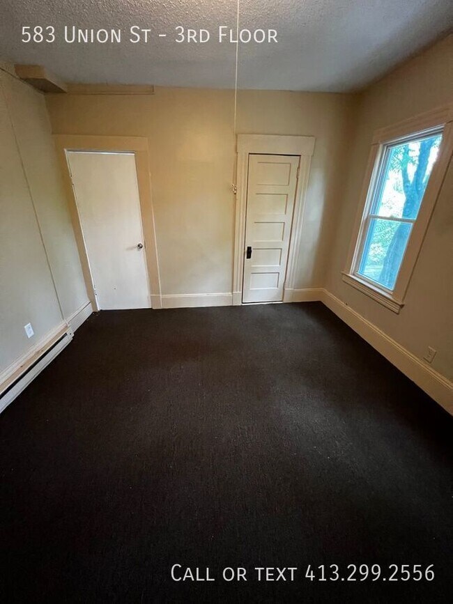 Building Photo - Large 3 BR Unit in Springfield's Old Hill ...