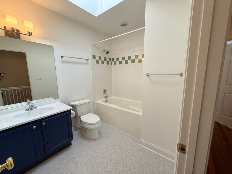 Full Bathroom - New Commercial Grade Vinyl Flooring - Easy Cleaning - NO Grout - 3028 Remington Ave