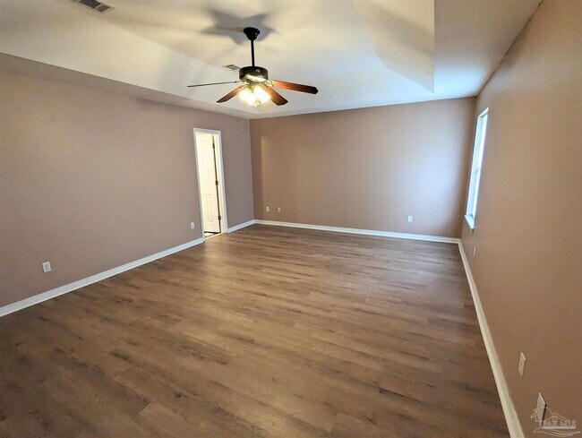 Building Photo - 7415 Lillie Ln