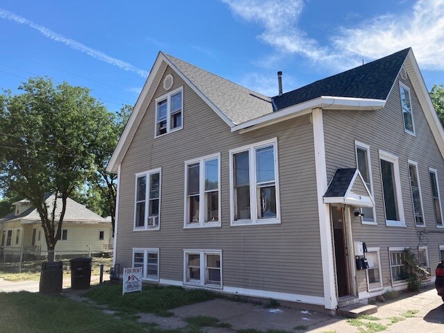 Building Photo - 310 N Saunders Ave