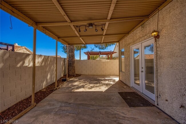 Building Photo - 3308 Royal Glen Ct