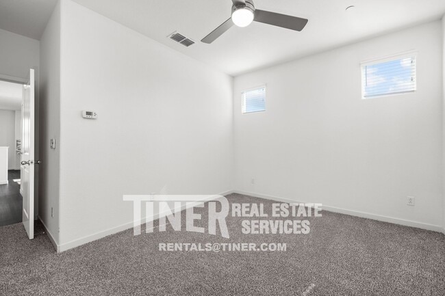 Building Photo - 4152 Rotor Ln