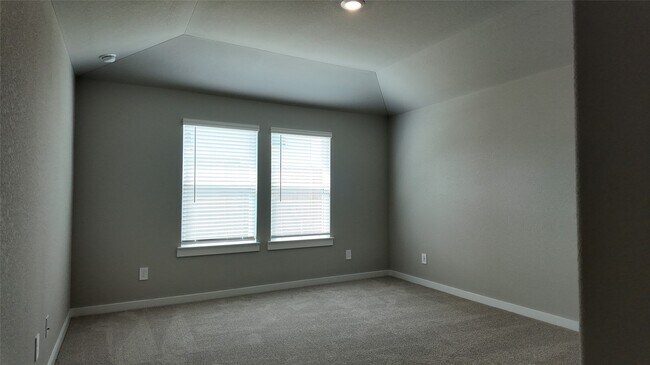 Building Photo - 16702 Sterling Clf St