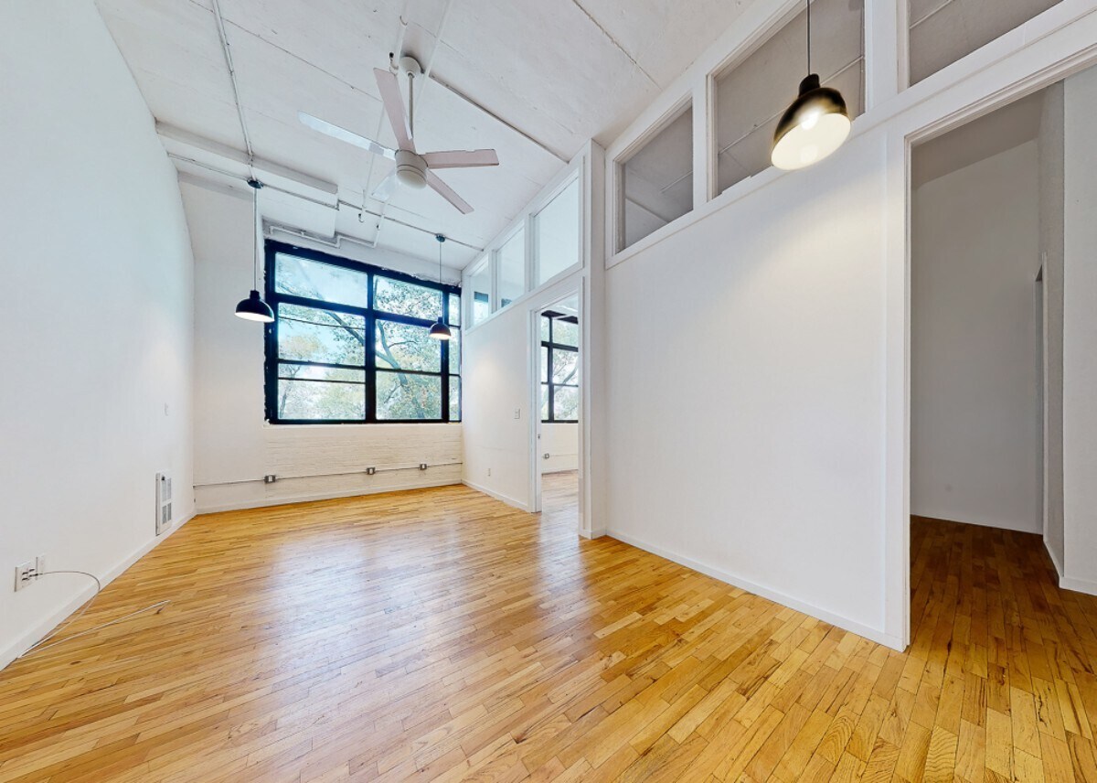 Building Photo - Seigel Street