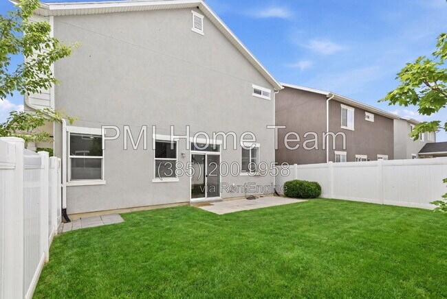 Building Photo - 1812 W Parkview Dr