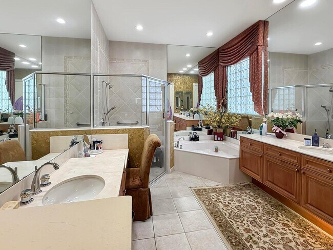 Building Photo - 10891 Northgreen Dr