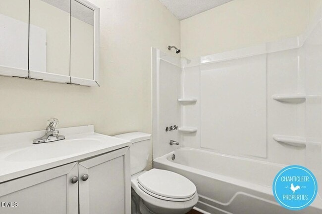 Building Photo - 115 Florence St