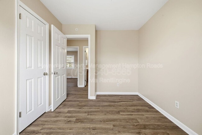 Building Photo - 211 Madrid Dr