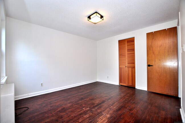 Building Photo - 1012 Trout Brook Dr