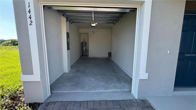 Building Photo - 1442 Isleta Lp