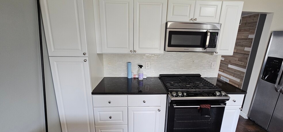 Kitchen Area - 6083 Bolamo Ct