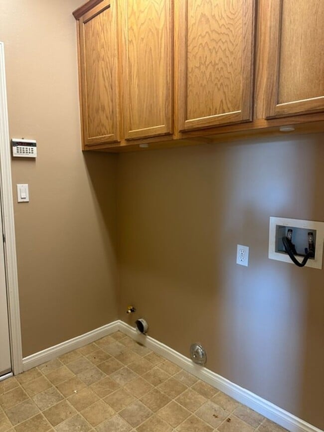 Building Photo - 11713 Alton Manor Dr