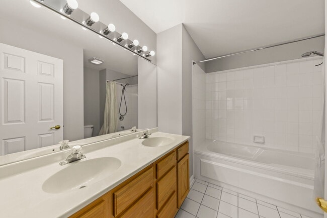 Building Photo - 120 Iliad Dr