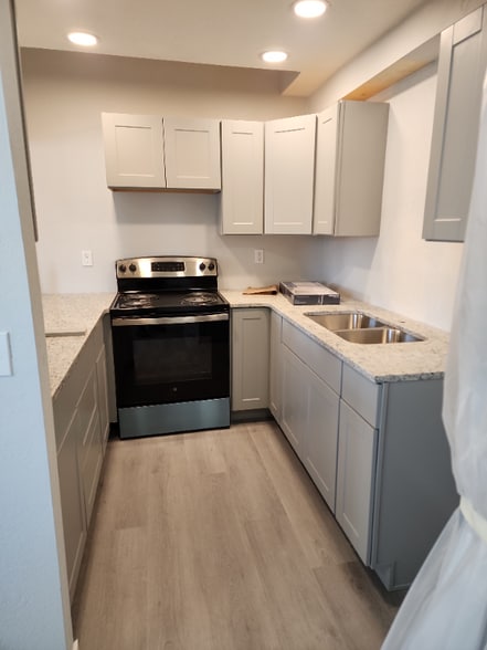 Building Photo - 109 N Kimball Ave