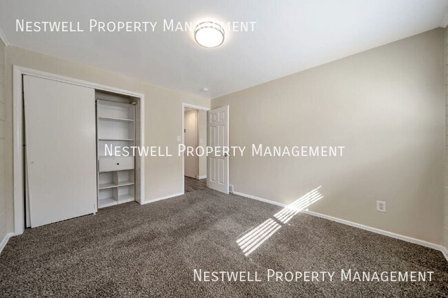 Building Photo - 1389 S 300 E