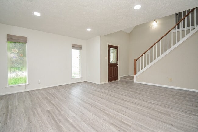 Building Photo - 21318 Park Valley Dr