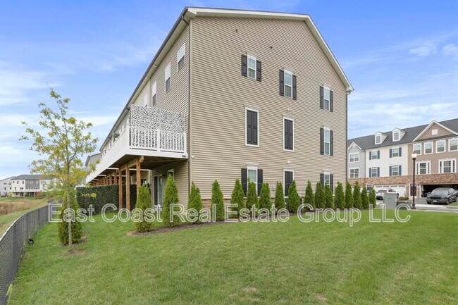 Building Photo - 1716 Atlas Dr